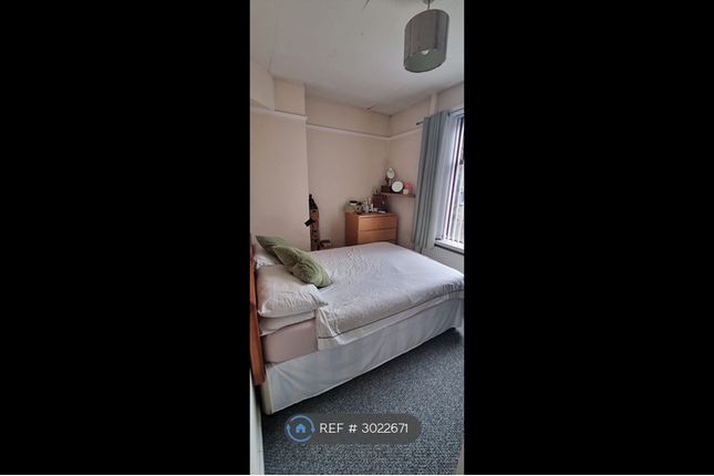 Flat, The Grove Bradford, Bradford photo 4