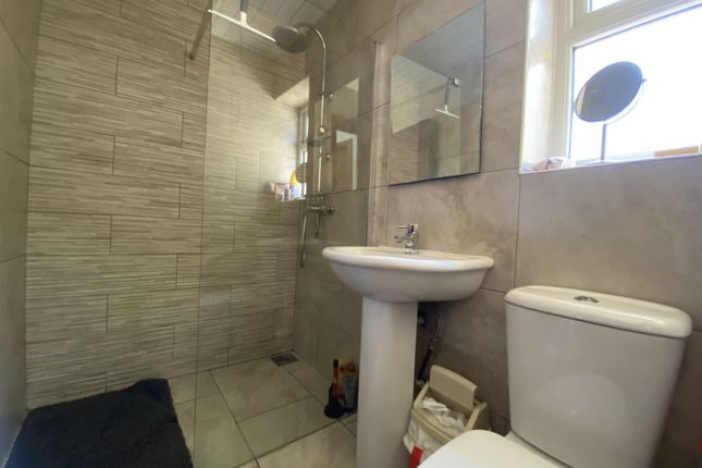 (TFF Room) 74, Richmond Road(*), Cardiff photo 5