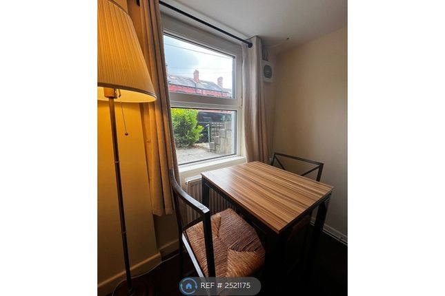 Beechwood Terrace, Leeds photo 3