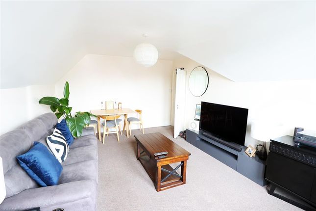 Flat to rent in Spencer Road, South Croydon