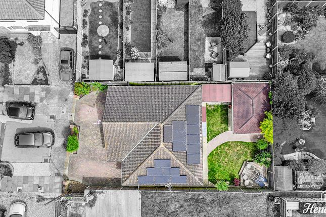 7, Droitwich Avenue, Southend-on-sea photo 2