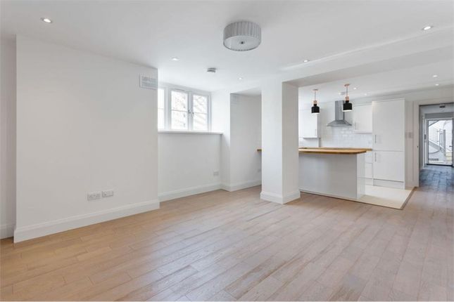 Flat for sale in Wharf Place, London