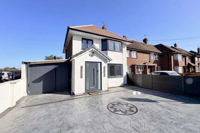 125, Station Crescent, Ashford photo 2