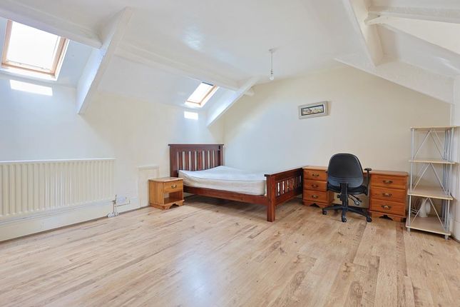 Rothbury Terrace, Newcastle Upon Tyne photo 3