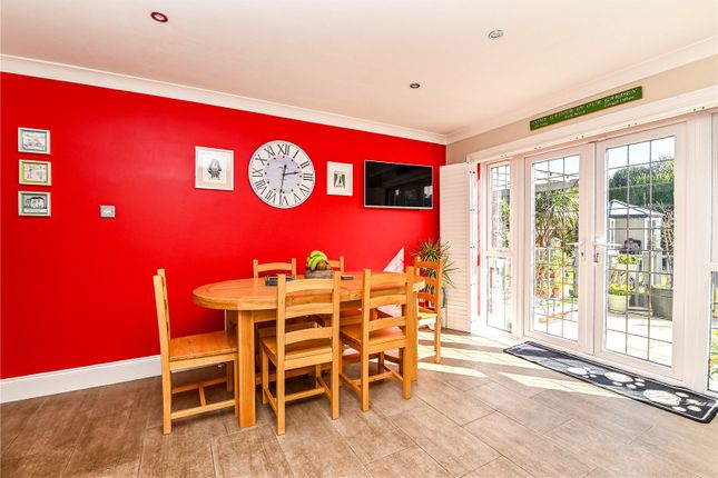 18, Willow Walk, New Milton photo 4