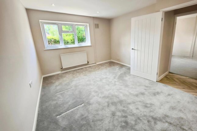 23, Talbot Road, Telford photo 4