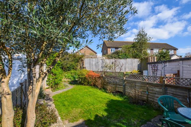 18, Old Orchard Place, Hailsham photo 2