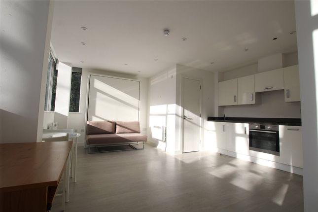 Flat for sale in Hatfield Road, St. Albans