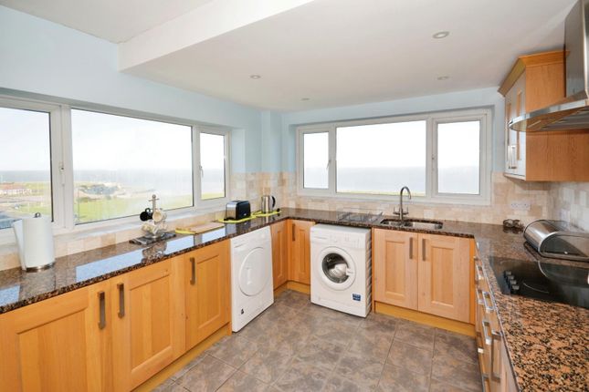 Flat for sale in Palm Bay Avenue, Margate, Kent