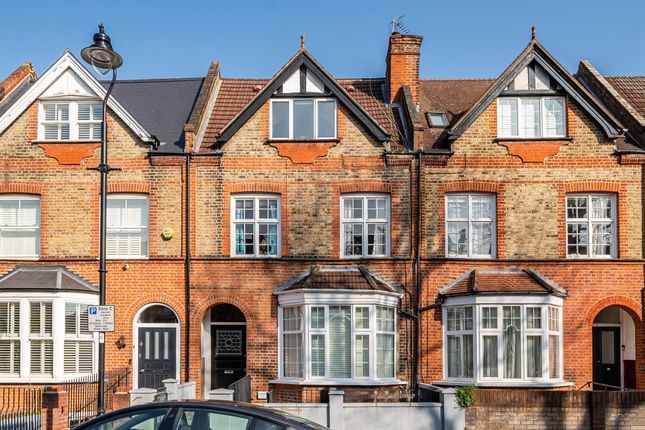 2-bed flat on 8, Kenilworth Road, London, £450,000