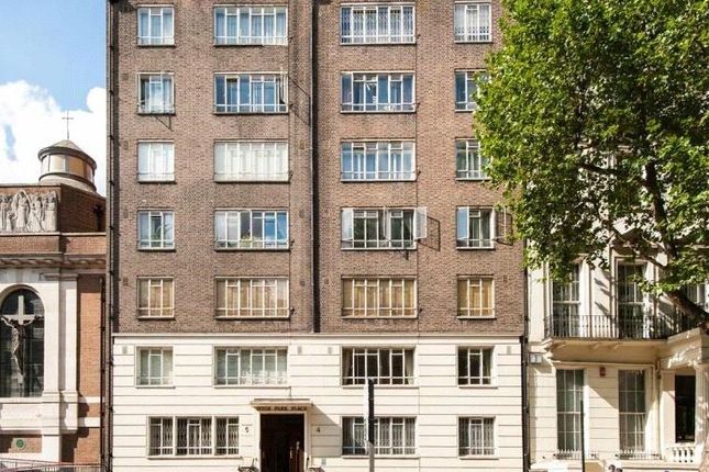 Thumbnail Flat for sale in Flat 4, 4-5 Hyde Park Place, London