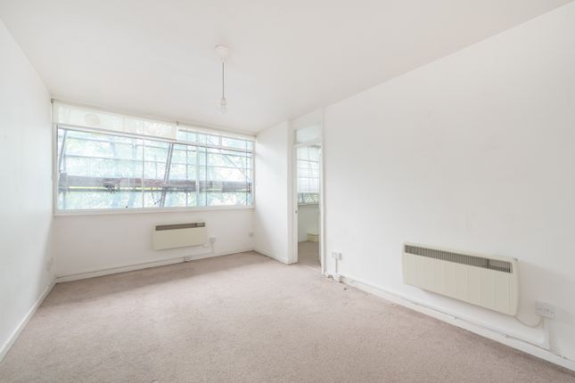 Thumbnail Studio to rent in Haverstock Hill, London