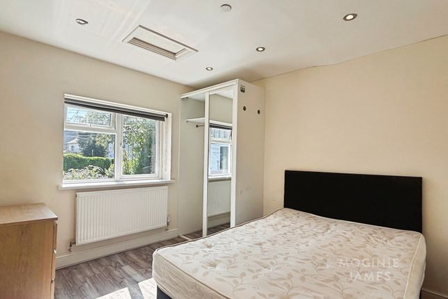 Flat 3, 6, Cyril Crescent, Cardiff photo 3