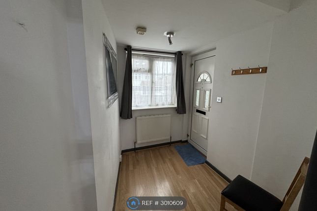 Canterbury Road Studio Flat, AnnexGarage Room, Harrow photo 3