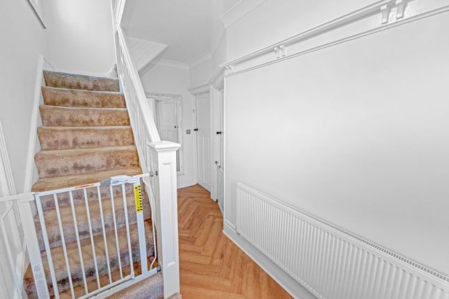 6, Pen Yr Heol Drive, Llanelli photo 2