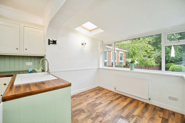 18, Kelmscott Garth, Leeds photo 2