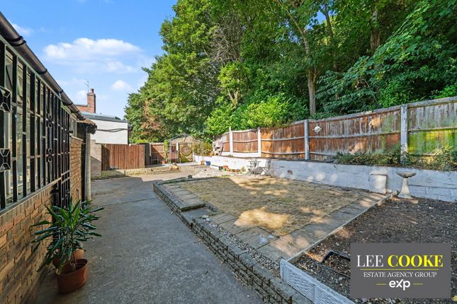 81, Stringes Lane, Willenhall photo 4