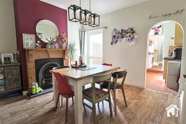 84, Hollow Road, Anstey photo 4