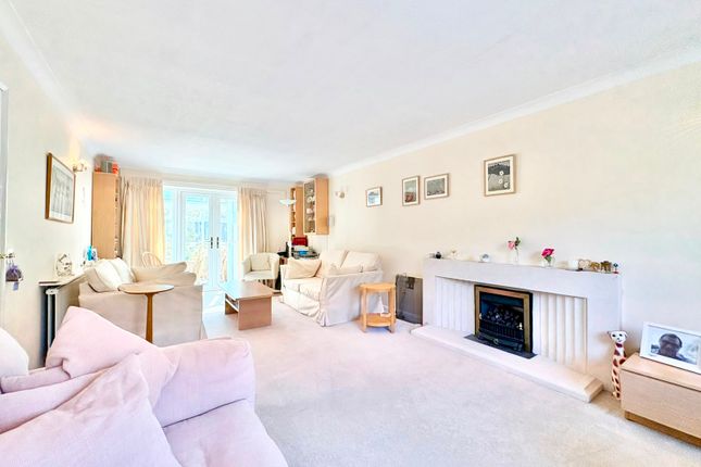 9, Leawood Croft, Holloway photo 3