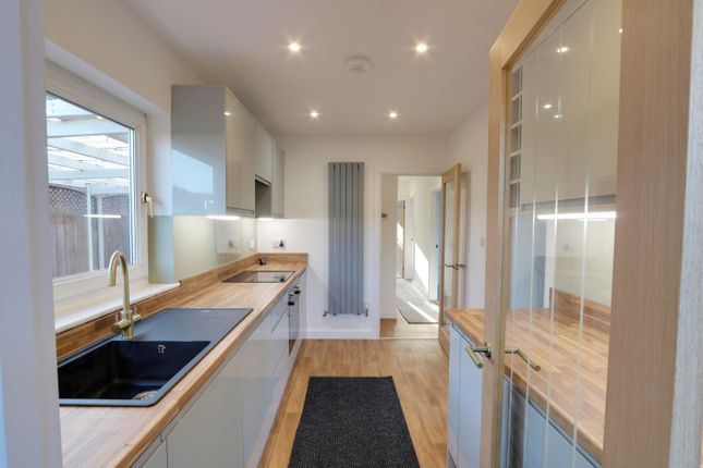 19, Tollgate, Benfleet photo 5