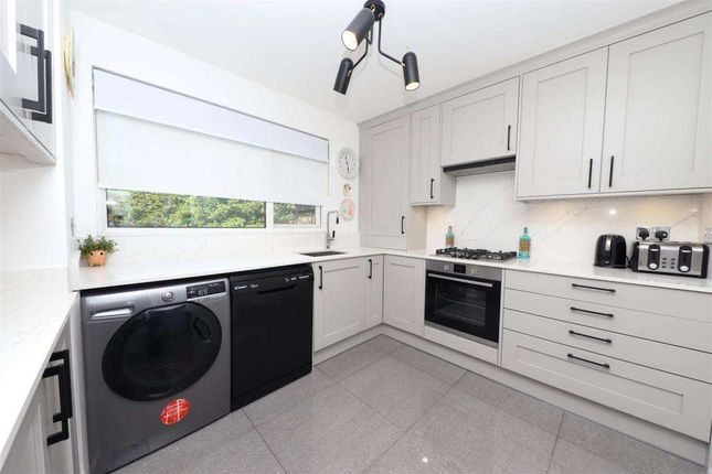 89  Chestwood Grove, Uxbridge photo 4