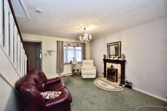 22, Vectis Drive, Sittingbourne photo 2