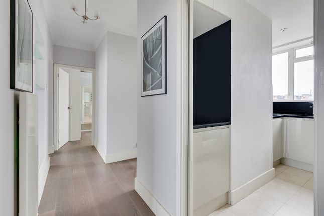 Flat to rent in Radley House, Park Road, Marylebone