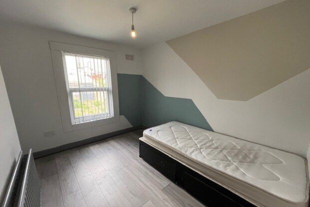 Thumbnail Room to rent in Rochester Street, Chatham