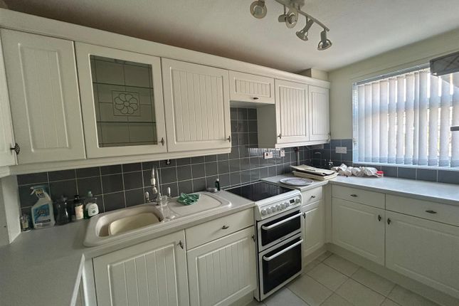 58, Eastbourne Avenue, Stevenage photo 5