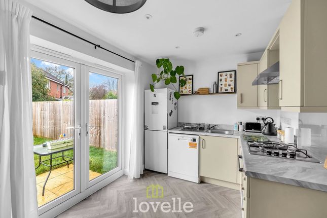 8 Marigold Court, Grimsby photo 4