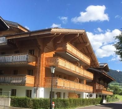 Thumbnail Apartment for sale in Gstaadstrasse, Saanen, CH
