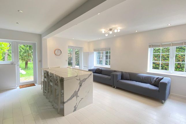 2, Walshingham Road, Orpington photo 3