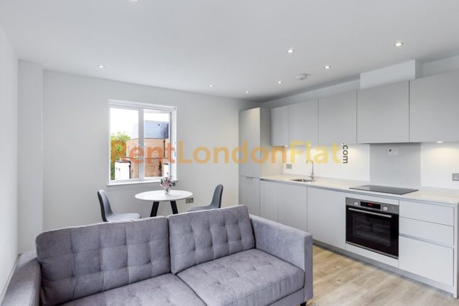 Thumbnail Flat to rent in Devonhurst Place, Heathfield Terrace, London