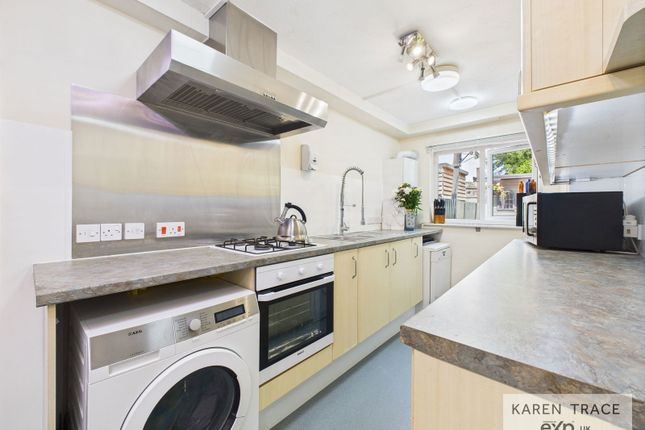 19, Doubletrees Court, Par photo 3