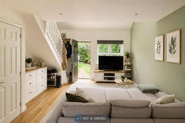 Cardingham, Woking photo 2