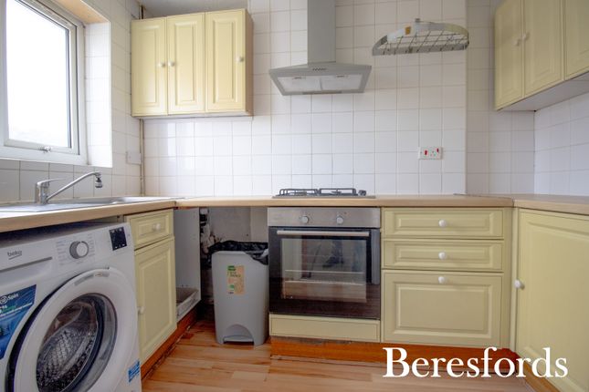 56a Station Road, Brentwood photo 3