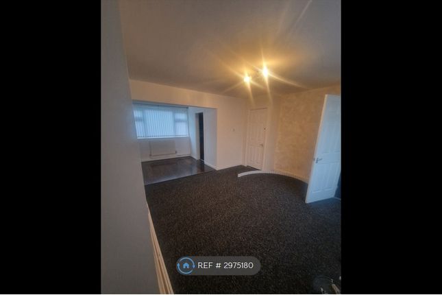Lambourne Avenue, Bradford photo 3