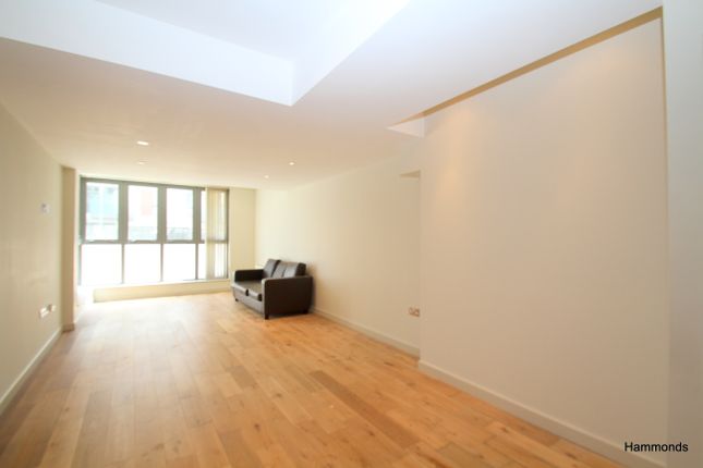 Flat to rent in Stainsby Road, London