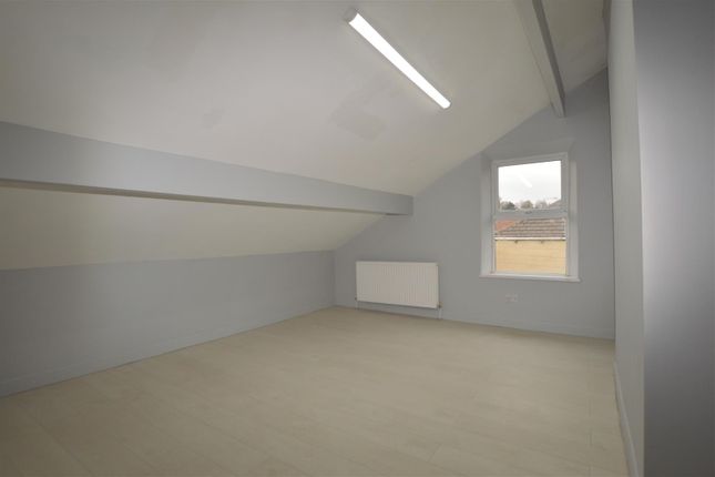 2, Victoria Street, Cleckheaton photo 5