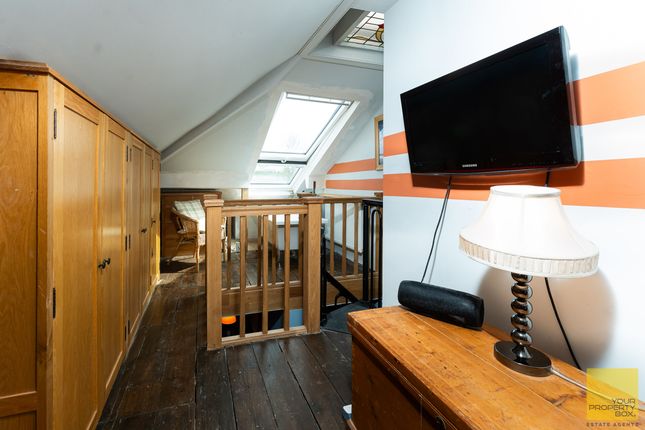 53 Battenhall0136