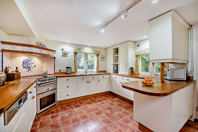 Fir Tree House,, Hermitage Road, Thatcham photo 4