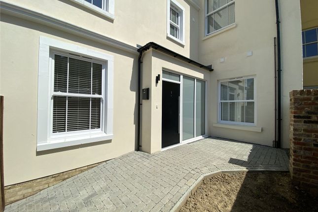 Flat for sale in Nevill Terrace, Tunbridge Wells, Kent
