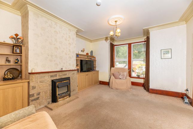 Flat 1 Weirside, 29, Bridge Avenue, Otley photo 3