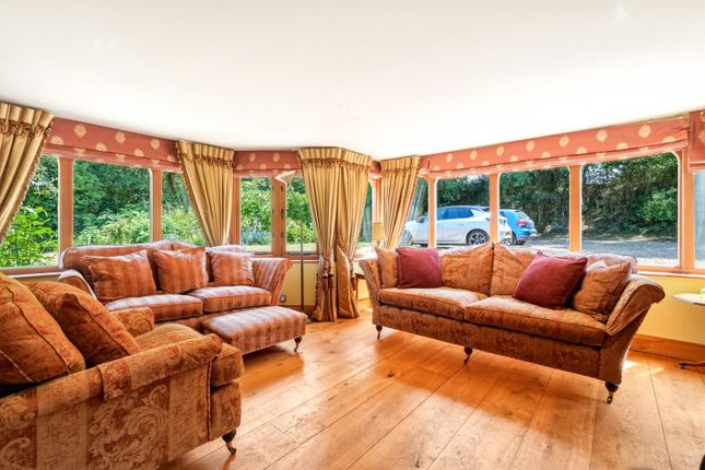The Wallburys,, Dell Lane, Bishop's Stortford photo 4