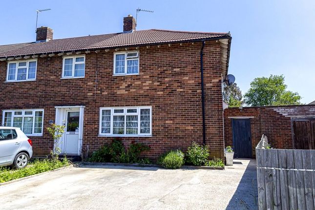 Thumbnail End terrace house to rent in Golden Dell, Welwyn Garden City