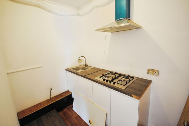 Room 3, 97 Longspring, Watford photo 4