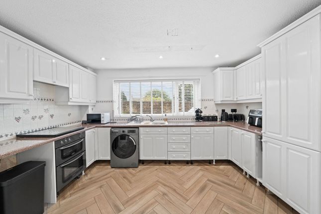40 Ashfield Crescent, Wigan photo 3