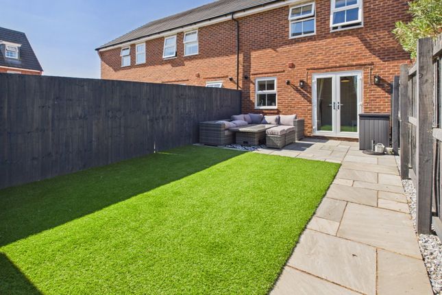 10, Wildflower Close, Nantwich photo 2