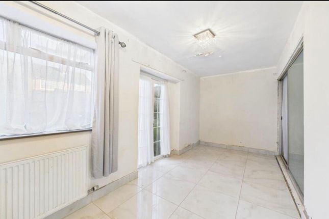 392 Leagrave High Street, Luton photo 4
