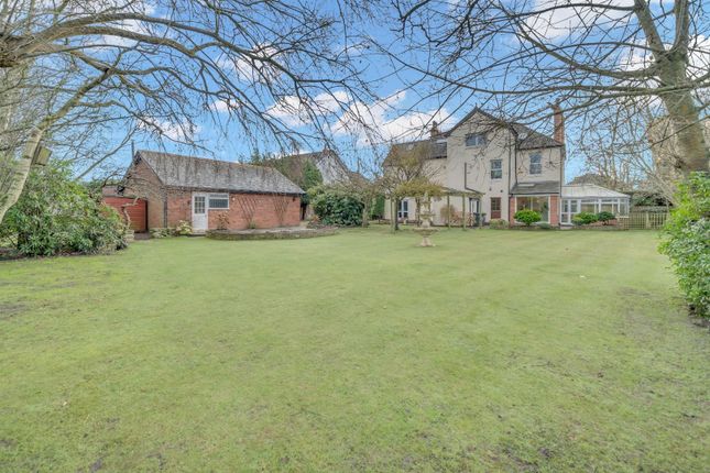 20, Wicks Lane, Formby photo 3